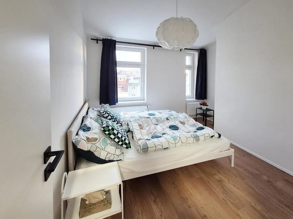 プラハModern Cosy Flat Near Vysehradアパートメント アパート プラハ